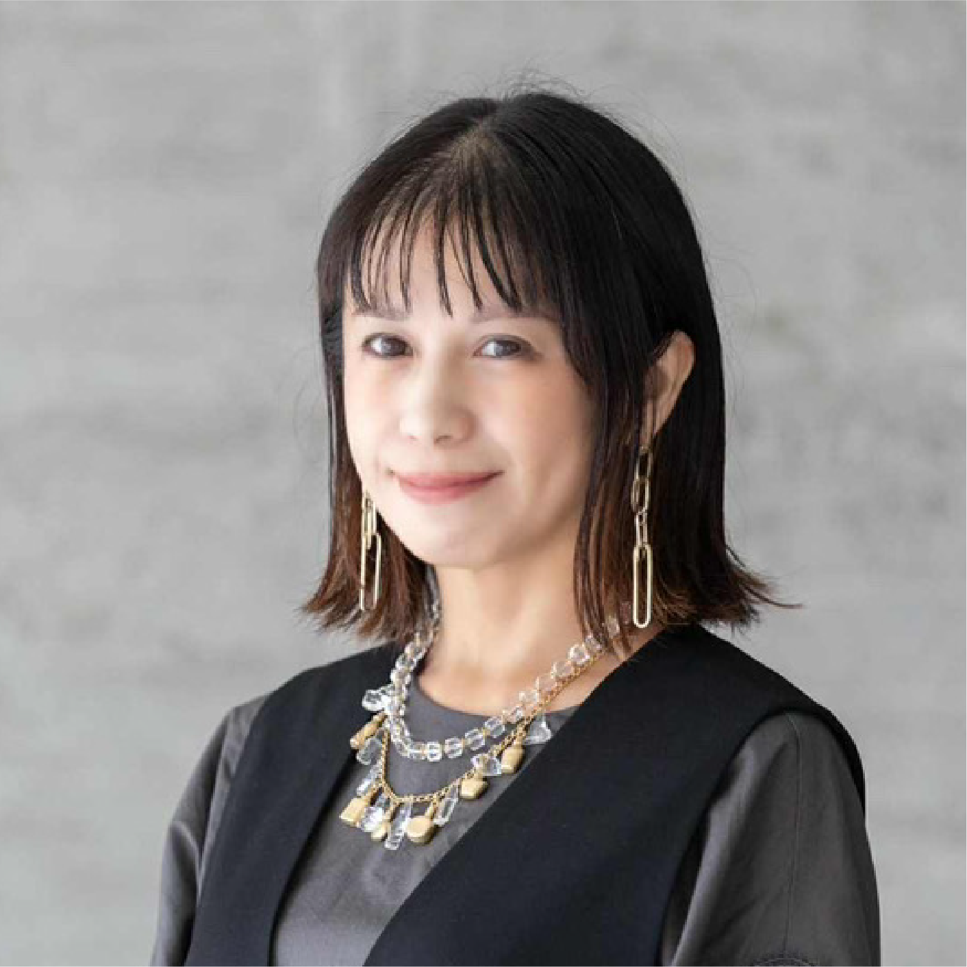 郡 香苗